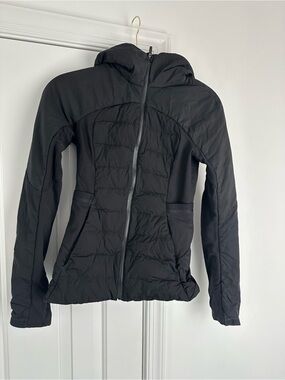 Lululemon Black Puffer Coat size 4 VGUC